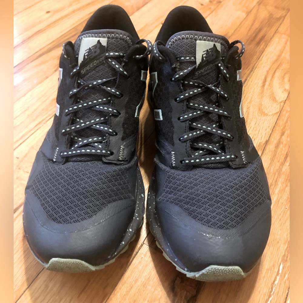 New Balance women’s size 9.5. 690 ALL TERRAIN